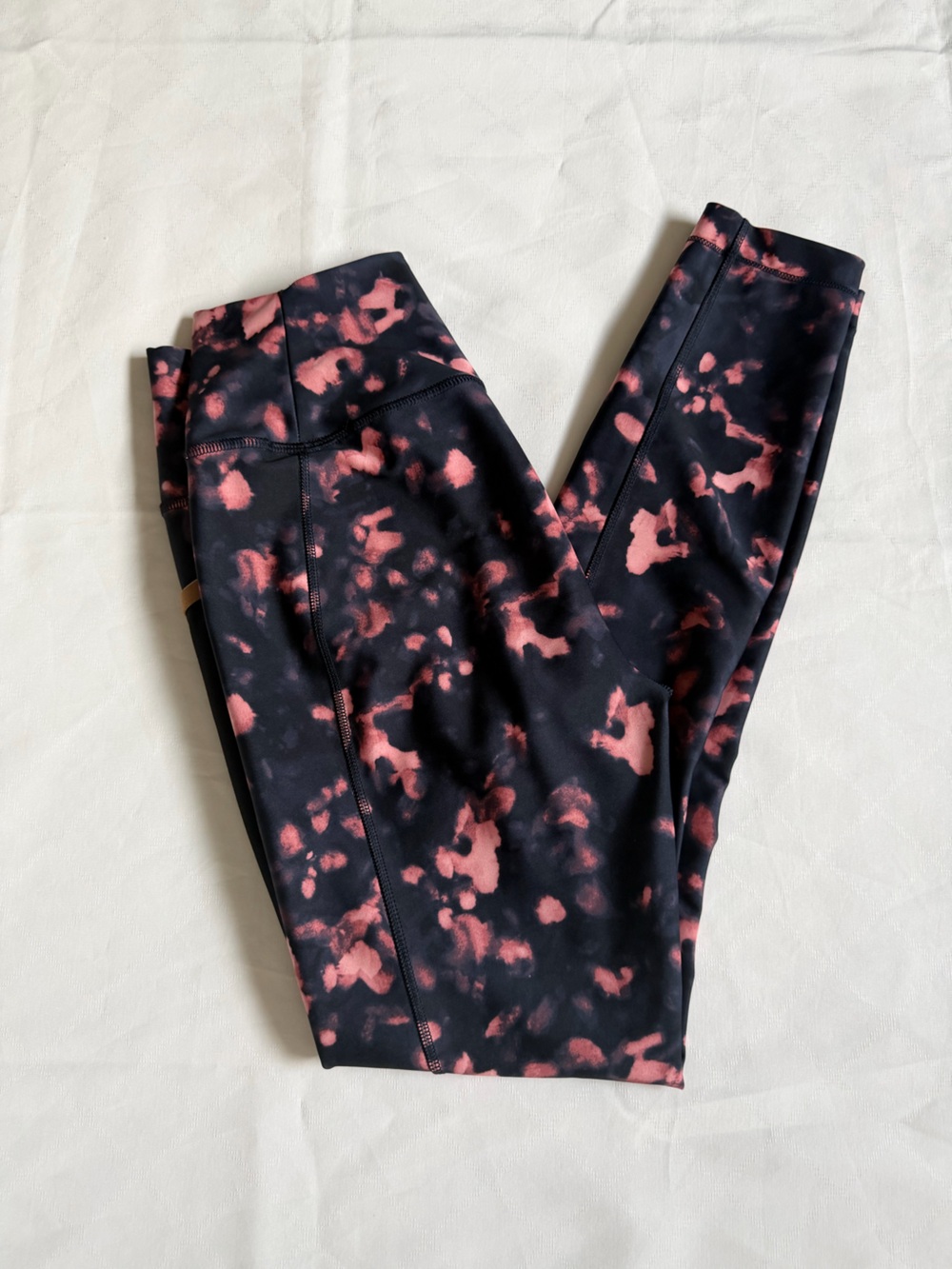Lole Black Leggings with Splatter S size. D035